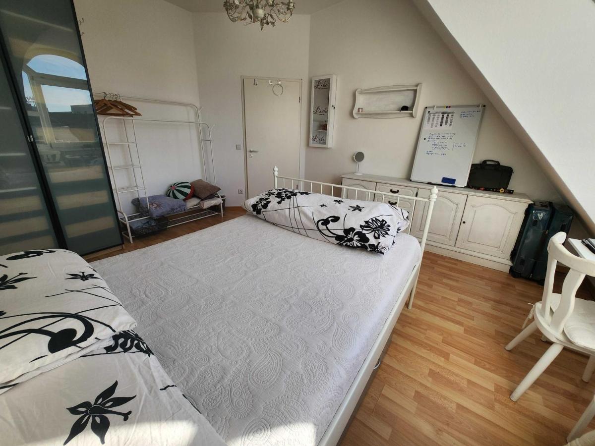 One Private Room Available In A Two Room Apartment In Tegel, Berlin Kültér fotó